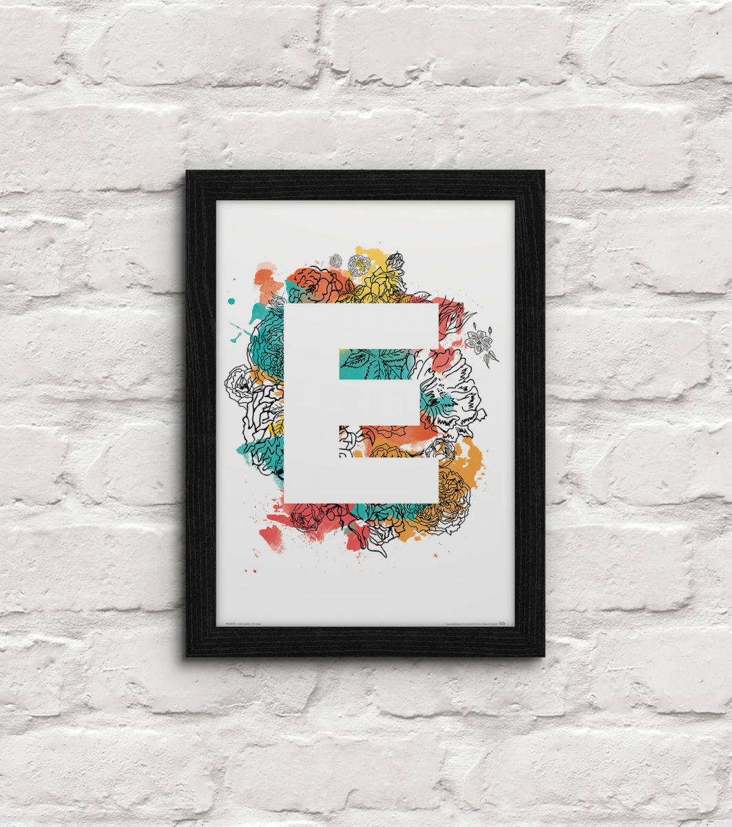 plakat-z-literami-flower-quattro-e
